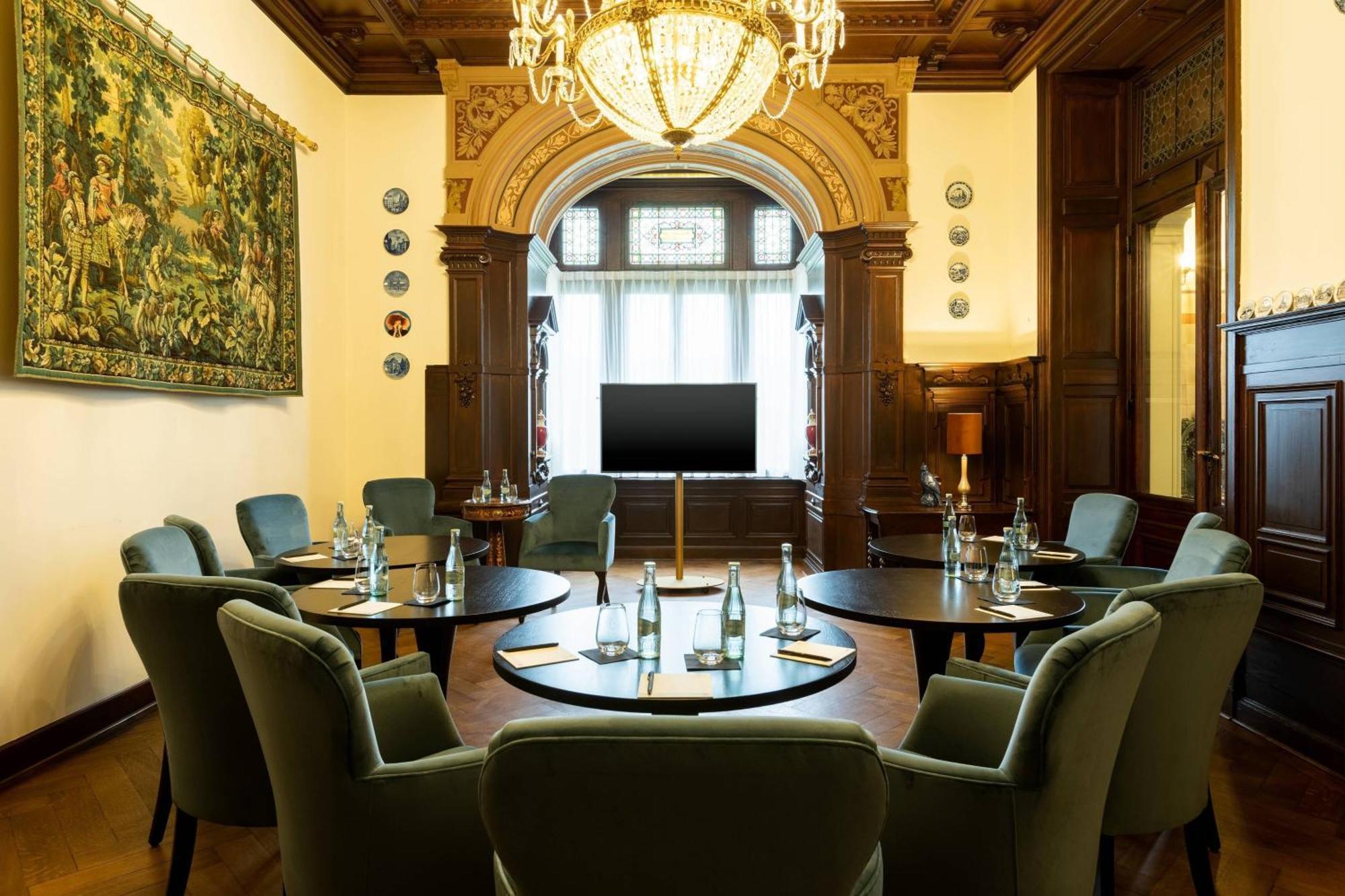 Schloss Lieser, Autograph Collection Екстер'єр фото The German Historical Museum's boardroom