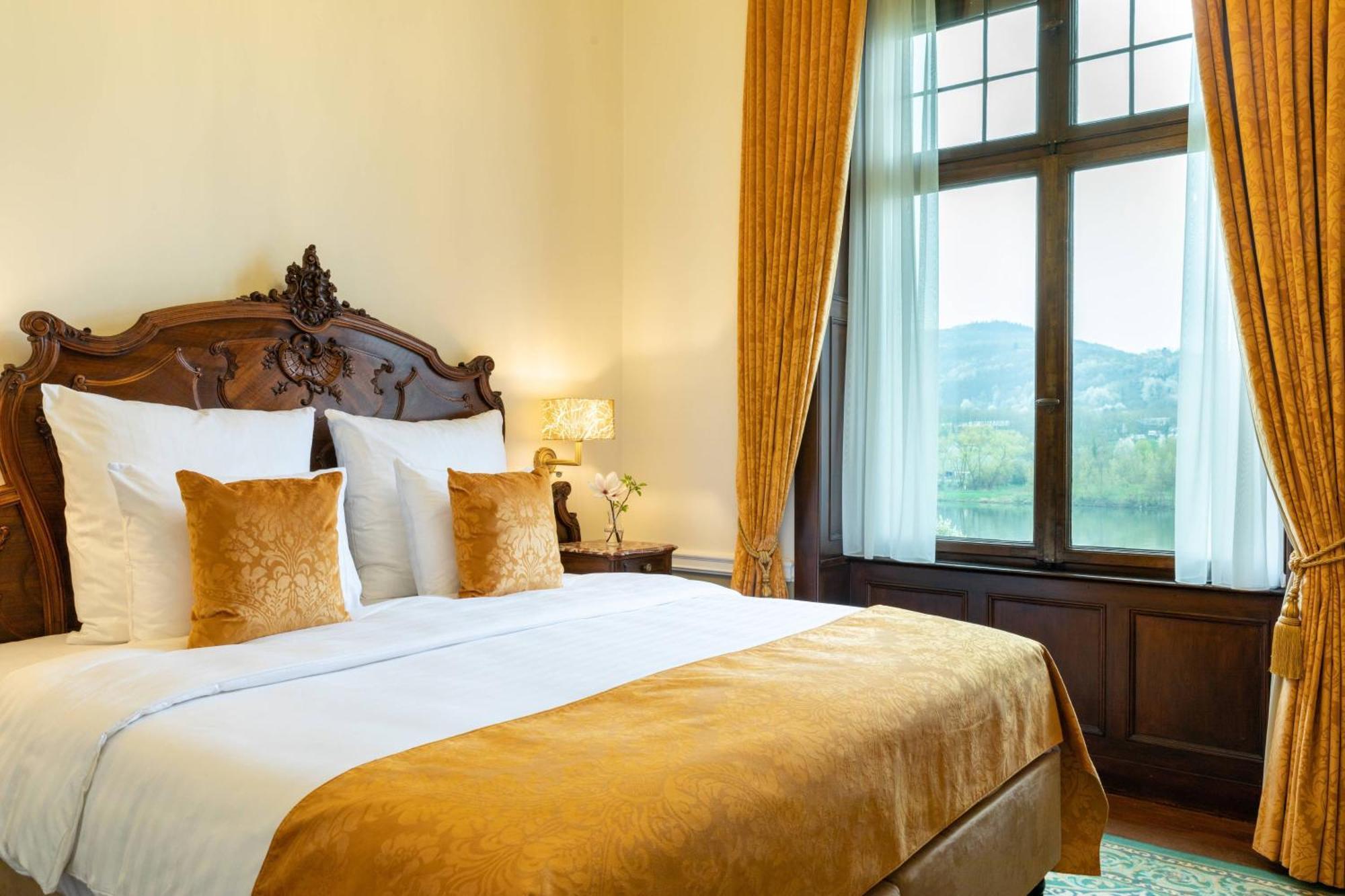 Schloss Lieser, Autograph Collection Екстер'єр фото A bedroom at the hotel